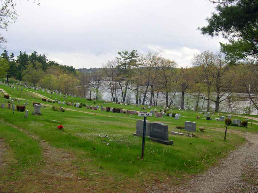 Riverside Cemetery